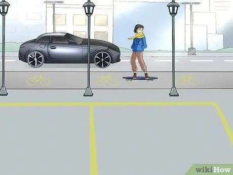 Найдите хорошее место, чтобы начать кататься на скейтборде Шаг 9