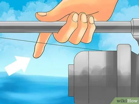 Заброс с удочкой для серфинга на пляже, шаг 12