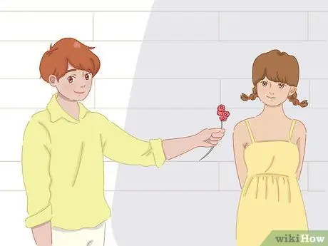 Как справиться с тем, чтобы спросить и быть отвергнутым девушкой, шаг 3