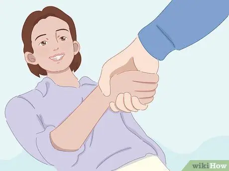 Как справиться с тем, чтобы расспрашивать и быть отвергнутой девушкой Шаг 4