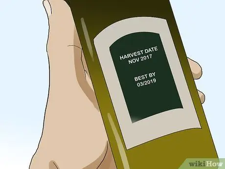 Выберите оливковое масло Шаг 2