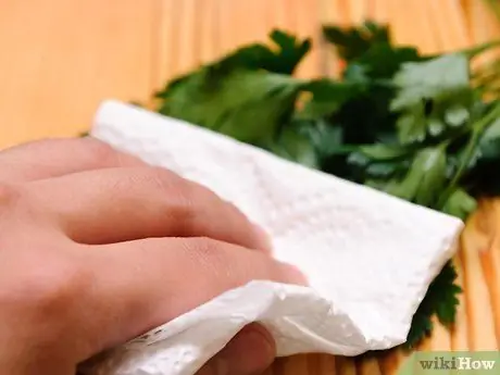 Заморозить петрушку, шаг 1