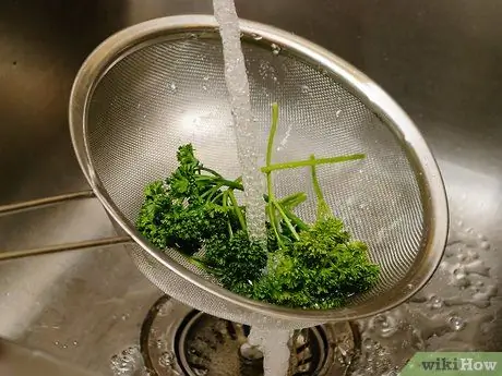 Сухая петрушка шаг 1