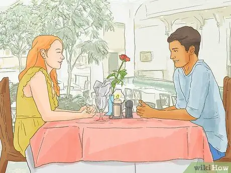 Развивайте дружбу между вами и вашим супругом Шаг 14