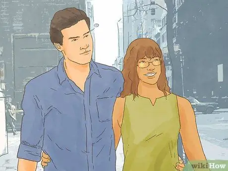 Развивайте дружбу между вами и вашим супругом Шаг 4