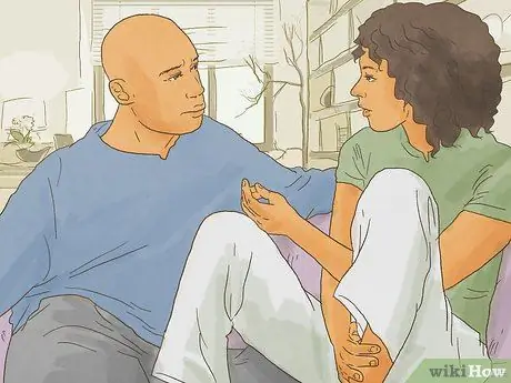 Встречайтесь с парнем, когда вы нравитесь его лучшему другу Шаг 10