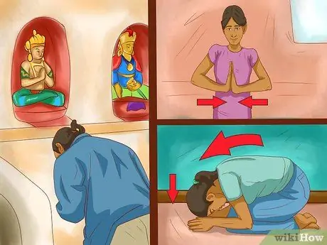 Будьте уважительны при посещении индуистского храма Шаг 6