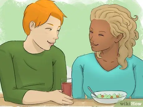 Убедите супруга помогать по дому Шаг 15