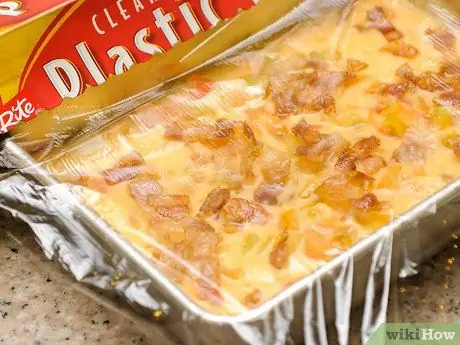 Выпекать яичницу Шаг 9