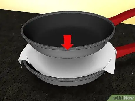 Храните чугунную посуду Шаг 2