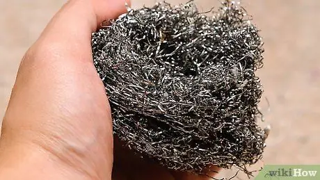 Очистите чугунную сковороду Шаг 14