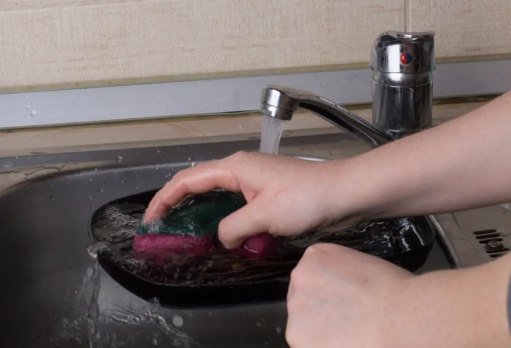 Как ухаживать за чугуном: 15 шагов (с иллюстрациями)