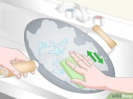 Приправьте вок из углеродистой стали Шаг 1