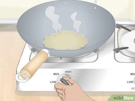 Приправьте вок из углеродистой стали Шаг 10