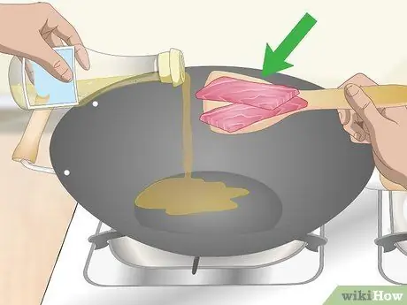 Приправьте вок из углеродистой стали Шаг 13