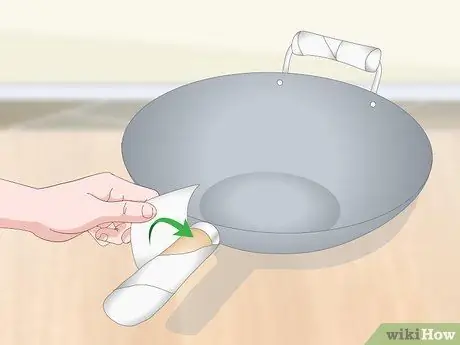 Приправьте вок из углеродистой стали Шаг 3