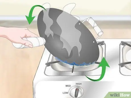 Приправьте вок из углеродистой стали Шаг 5