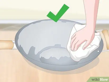 Приправьте вок из углеродистой стали Шаг 8