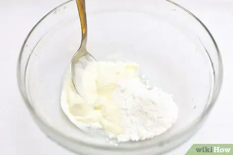 Приготовить крендели с йогуртом, шаг 2