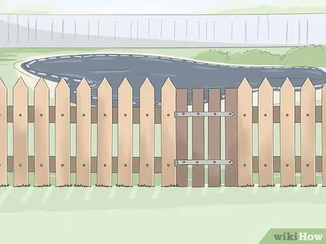 Не подпускайте собак к укрытию для бассейна Шаг 9