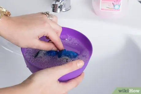 Вымойте игрушки для собак, шаг 2