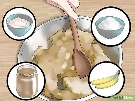 Приготовьте угощения для собак из банана, арахиса и йогурта, шаг 2