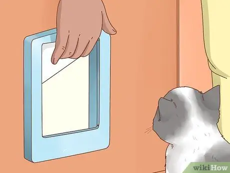 Установите откидную крышку для кошек Шаг 12