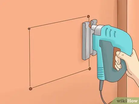 Установите откидную крышку для кошек Шаг 6