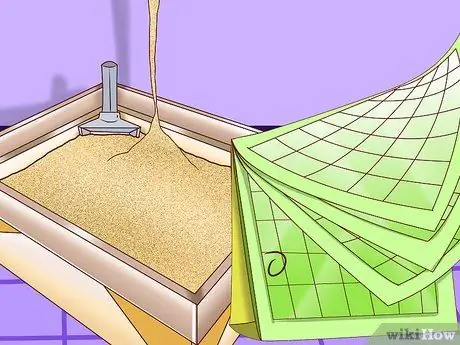 Приучите уличную кошку пользоваться туалетным лотком Шаг 8