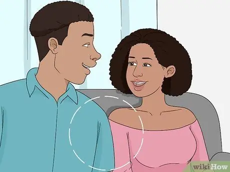 Знай, готова ли твоя девушка поцеловать тебя Шаг 4