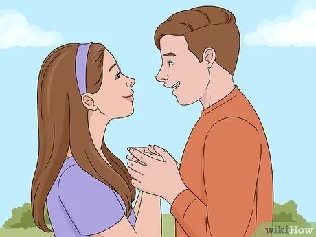 Знай, готова ли твоя девушка поцеловать тебя Шаг 9