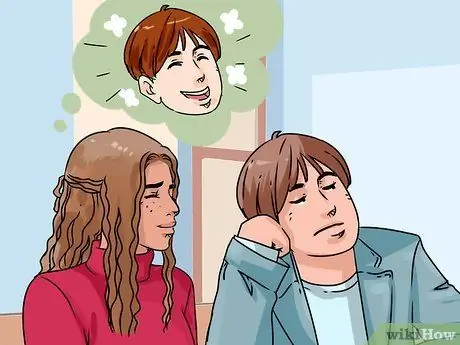 Скажите парню, что любите его, шаг 1