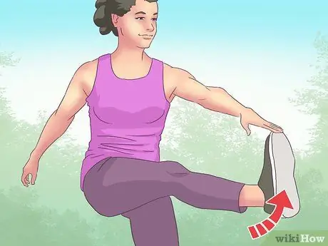 Поднимите пресс во время ходьбы. Шаг 10