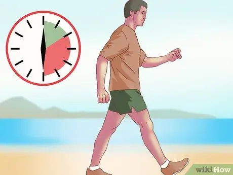 Поднимите пресс во время ходьбы. Шаг 13