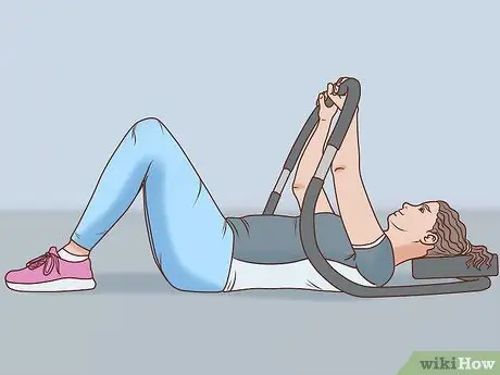 Используйте качельку для пресса, шаг 13