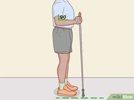 Выполните скандинавскую ходьбу, шаг 2