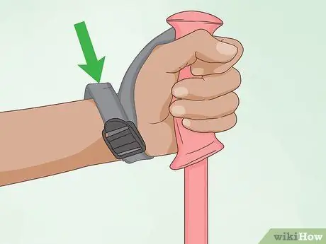 Выполните скандинавскую ходьбу, шаг 3