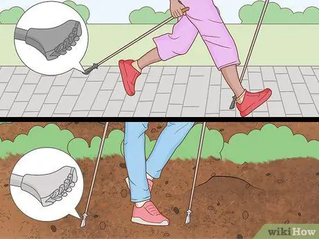 Выполните скандинавскую ходьбу, шаг 4