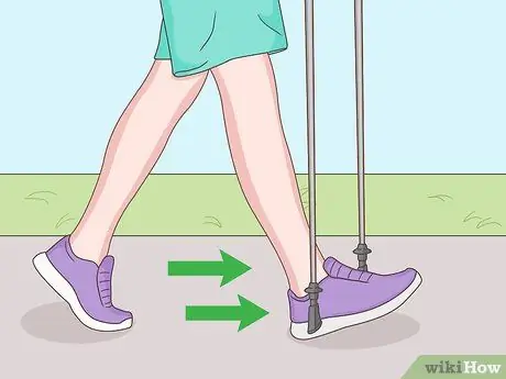 Выполните скандинавскую ходьбу, шаг 9