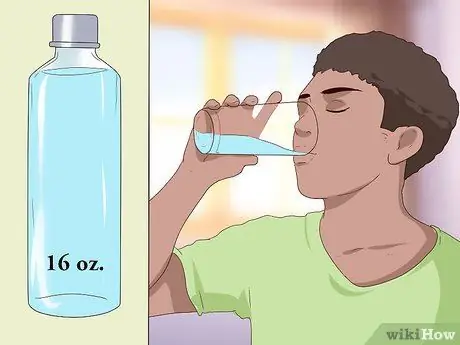 Сохраняйте спокойствие во время прогулок в жаркую погоду Шаг 5