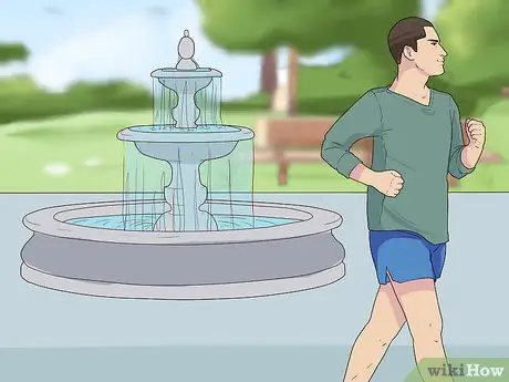 Сохраняйте спокойствие во время прогулок в жаркую погоду Шаг 6