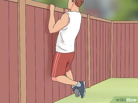 Подтягивания без перекладины Шаг 4