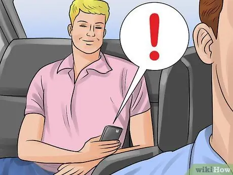 Будьте в безопасности, путешествуя на такси Шаг 17