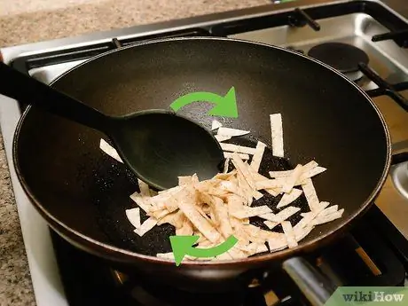 Приготовить суп из куриной тортильи, шаг 4