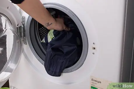 Упакуйте спальный мешок Шаг 8