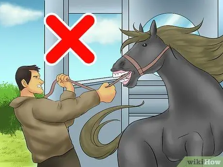 Погрузить лошадь в трейлер Шаг 11