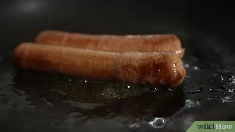 Приготовьте традиционный полный английский завтрак, шаг 1