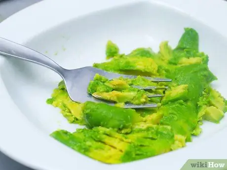 Приготовить соус из авокадо, шаг 3