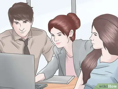 Знай, что парень флиртует, шаг 1