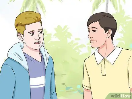 Поговорите с другом, который сплетничает Шаг 1